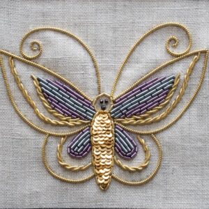 Modèle du stage broderie or niveau 1 représentant un papillon