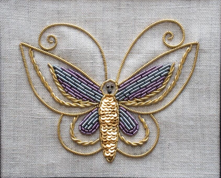 Modèle du stage broderie or niveau 1 représentant un papillon