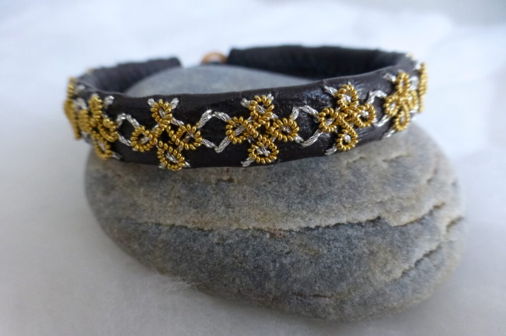 Bracelet "Hashtag et trèfles à 4 feuilles" version "or et argent"