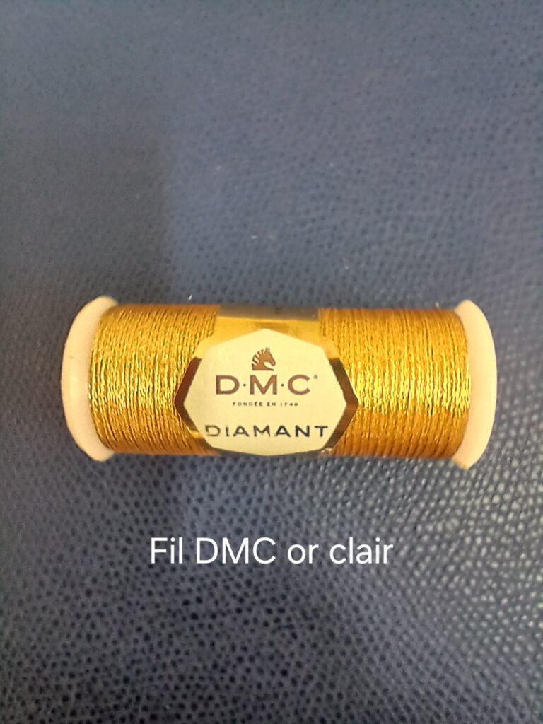 Bobine de fil "diamant" DMC pour broderie or clair